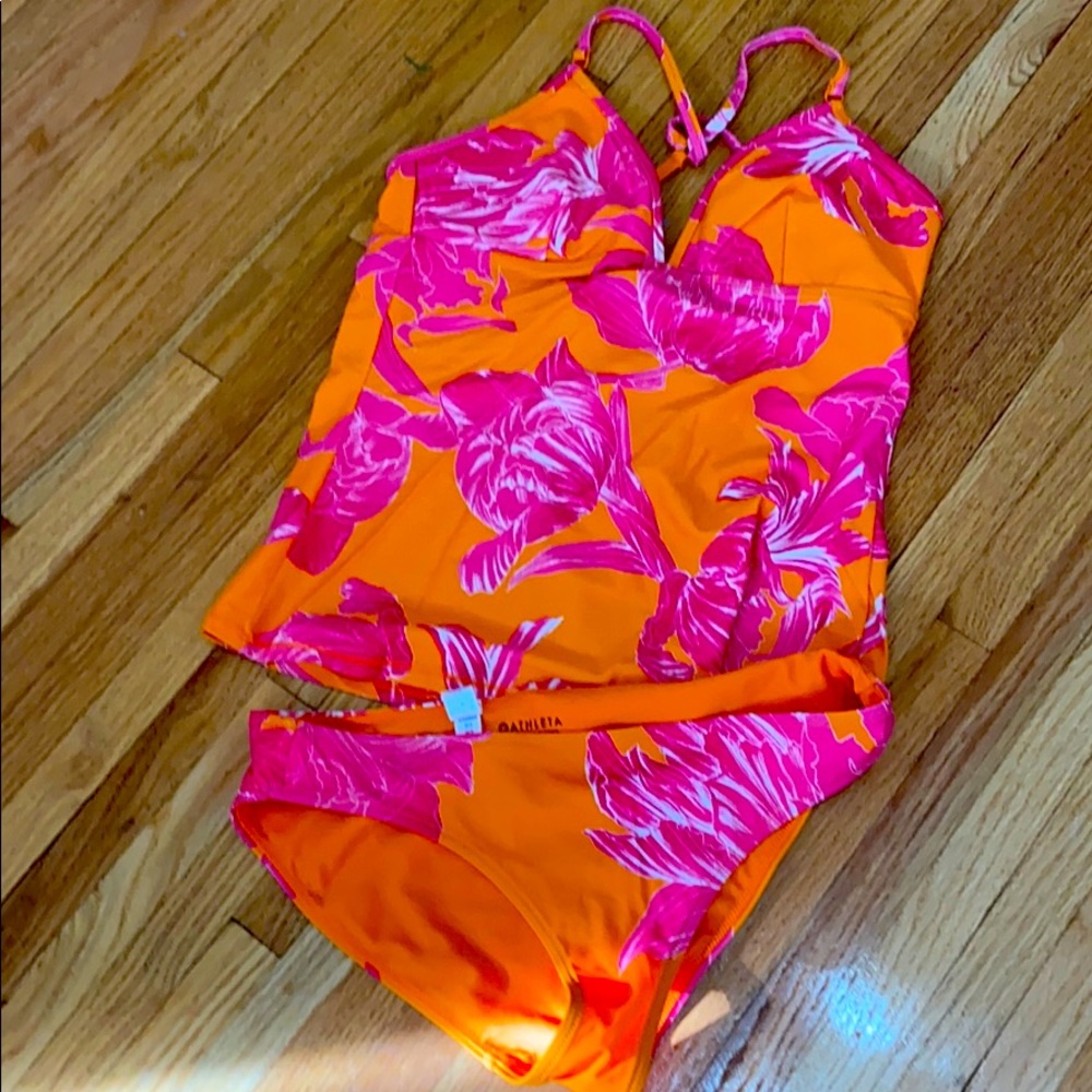 Woman’s two piece tankini bathing suit